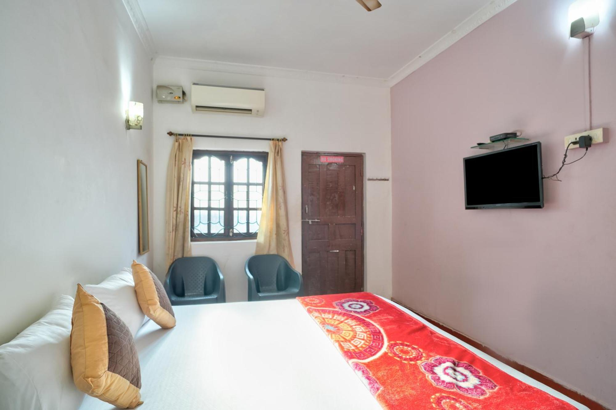 Om Sai Guest House Калангут Экстерьер фото